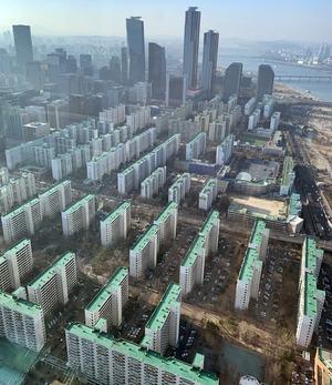 [_] ǵù , Ѱ ǰ  ְ 65 Ʈ 2493 ǸѴ